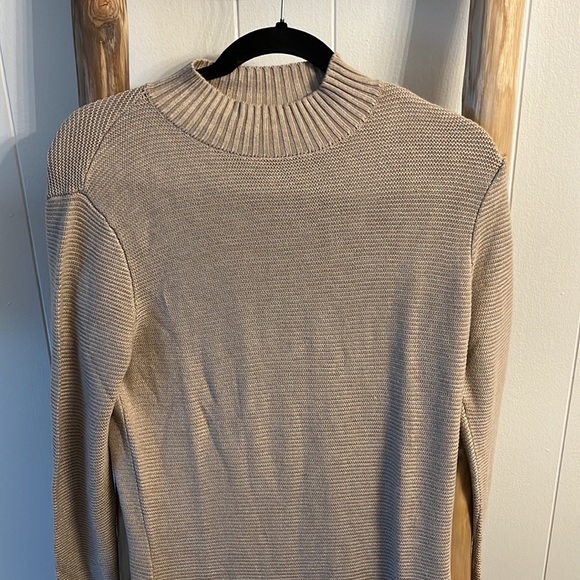 Beige long sweater dress - Picture 2 of 2